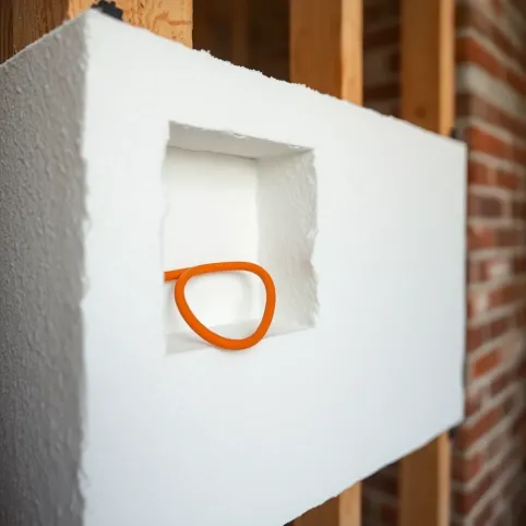 Czy przewody elektryczne mogą iść w styropianie