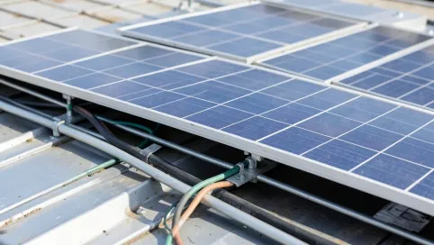 Dołożenie paneli fotowoltaicznych do istniejącej instalacji a ulga termomodernizacyjna