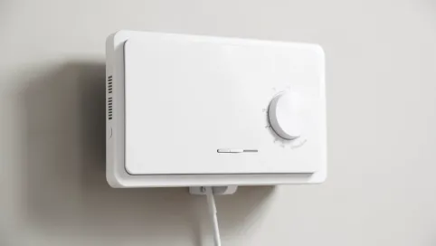 Grzejnik elektryczny z termostatem na ścianę