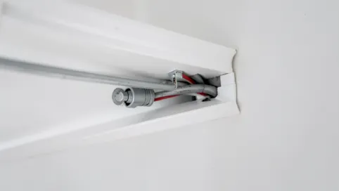 Instalacja natynkowa w listwach