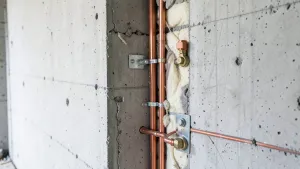 Instalacja wodna w ścianie nośnej