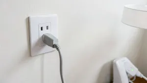 Jak bezpiecznie korzystać z prądu elektrycznego