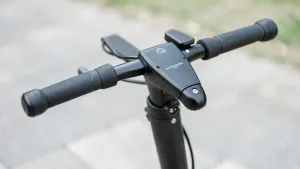 Jak jeździć hulajnogą elektryczną