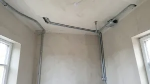 Jakie instalacje przed tynkami