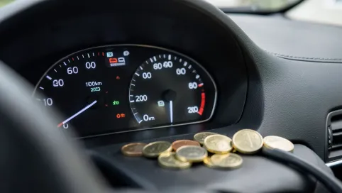 Koszt przejechania 100 km samochodem elektrycznym 2023