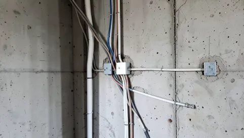 Remont instalacji elektrycznej w bloku